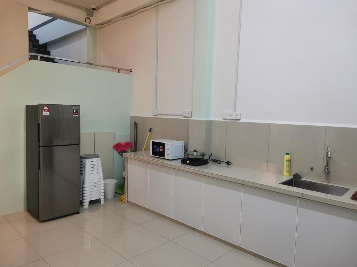 Color Mixed Home Hostel Room Share Bathroom George Town Exterior foto